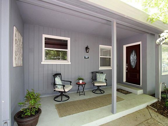 3rd image of 108 Tivoli Way