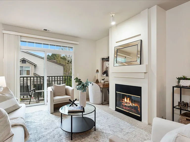 4486 248th Ln SE — Photo 1
