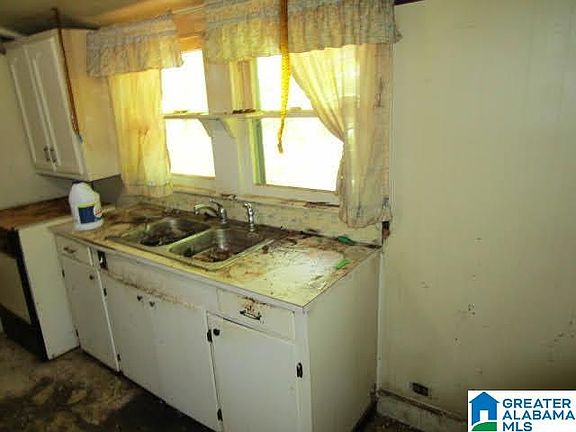 3rd image of 228 Kyser Ave