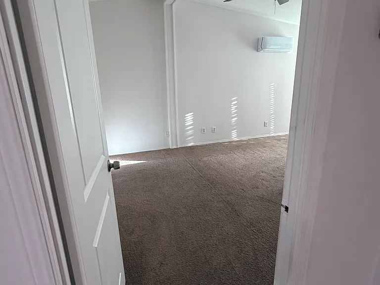 4539 Rose Ln — Photo 14