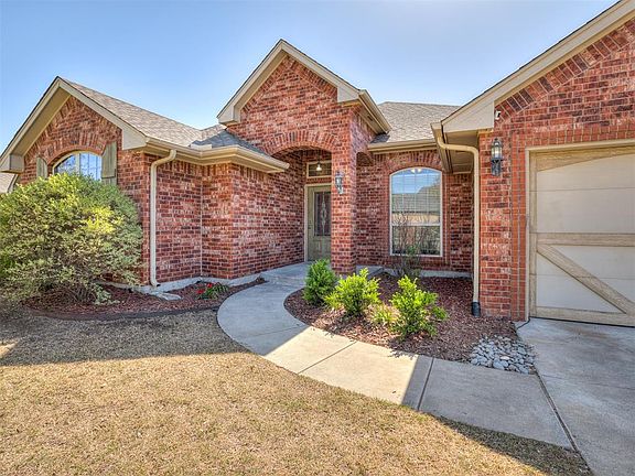 2nd image of 19121 Green Springs Dr