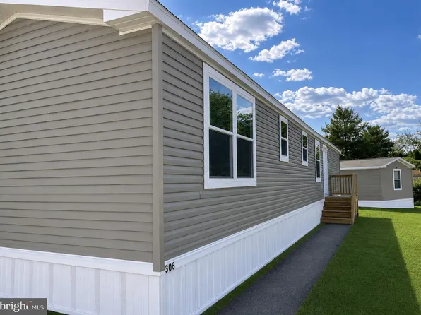 306 Hampshire Ave, Reading, PA 19606