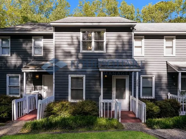 208 Kristin Ct, Cary, NC 27513