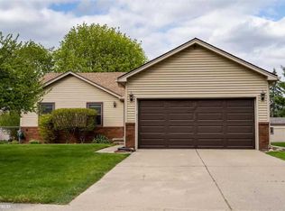 13053 Beresford Dr, Sterling Heights, MI 48313