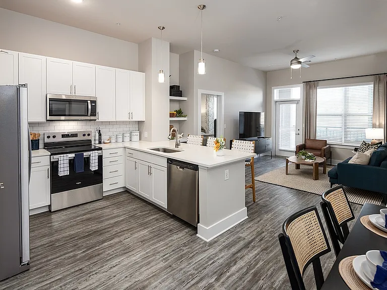 Abberly Royal Creek Apartment Homes — Photo 2
