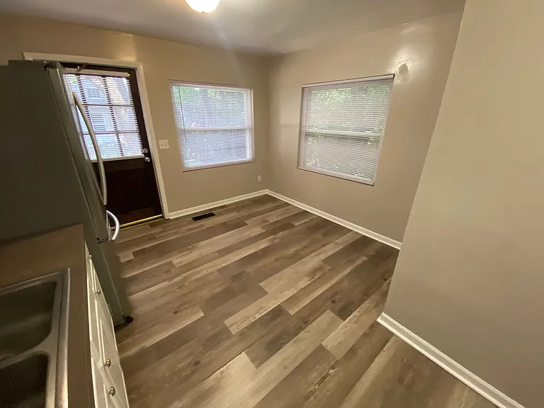 428 E. Lane Ave — Photo 13