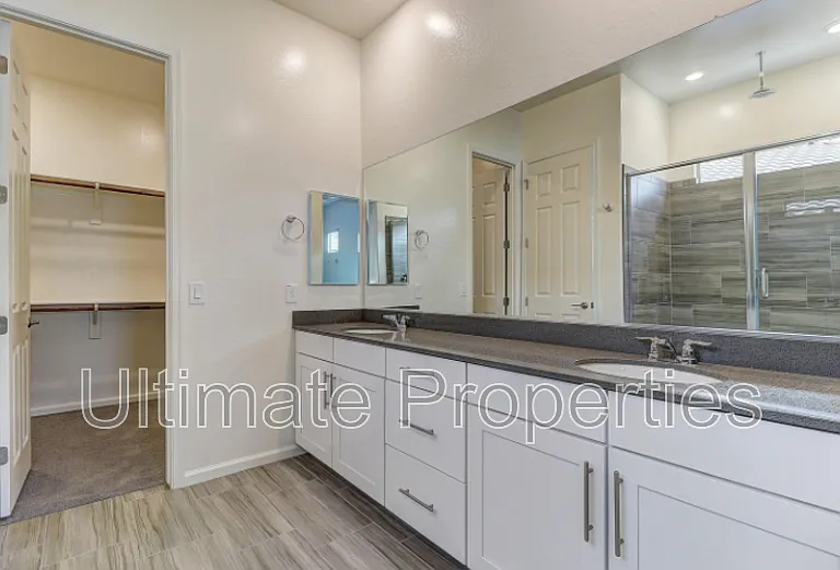 18526 W Desert Trumpet Rd — Photo 12