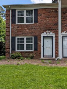 311 Salisbury St APT 61, Kernersville, NC, 27284