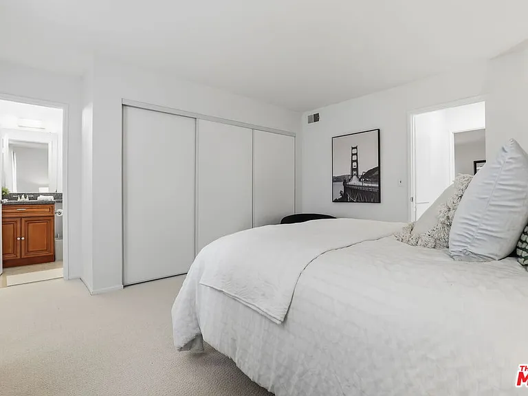 11952 Darlington Ave #3 — Photo 31