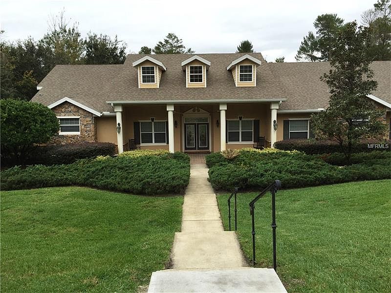 1st image of 242 Woodridge Dr