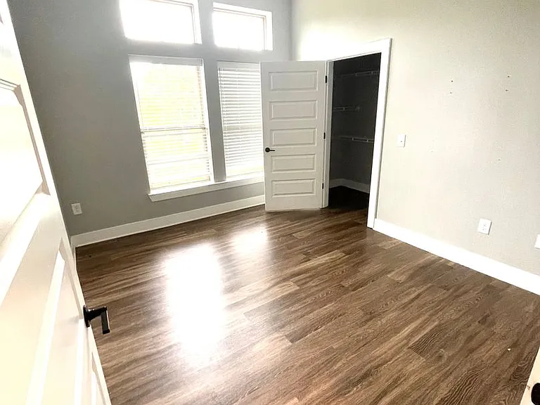 Mill One Apartments — Photo 61