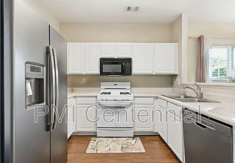 1528 Cove Creek Cir — Photo 16
