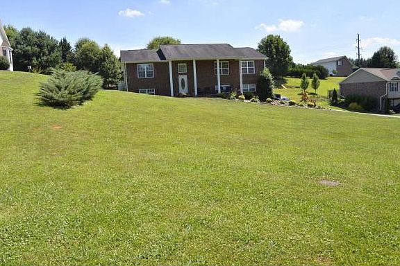 2nd image of 118 Sunset Cir