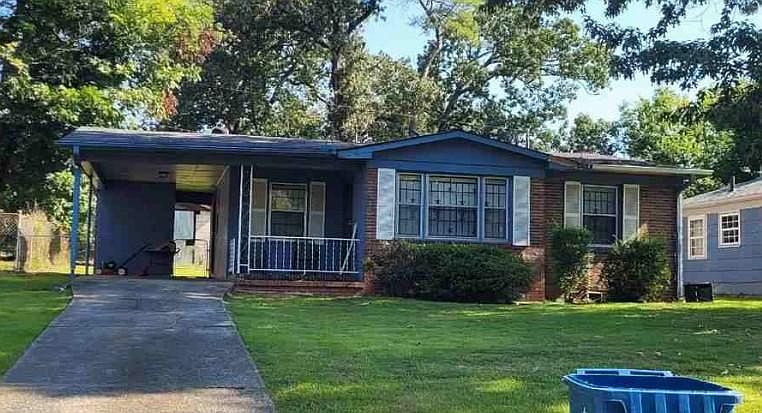 1st image of 1109 Carol Cir