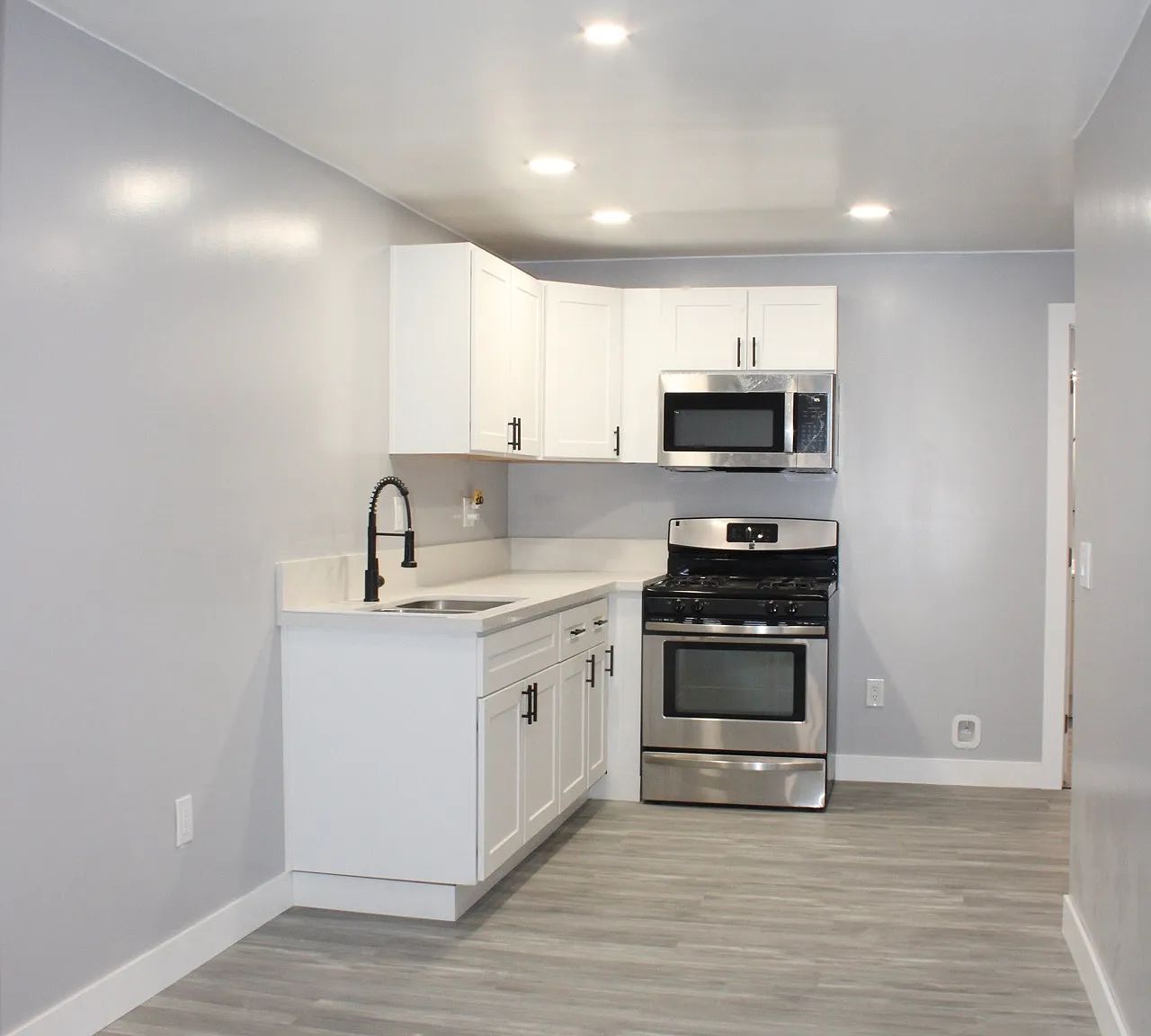 10252 Vena Ave — Photo 1