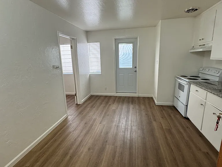 247 19th Ave #2 — Photo 8