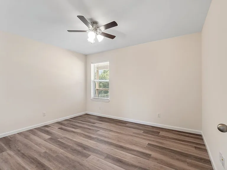 144 Highland Hills Dr — Photo 6