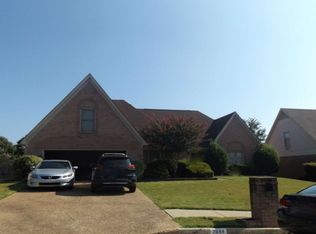 7694 Richmond Rd, Memphis, TN 38125