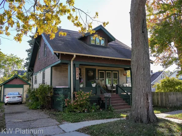 1134 Varney St, Pt Huron, MI 48060