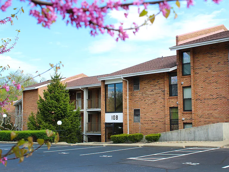 Indian Lookout Apartments — Photo 33