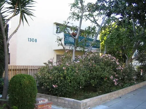 1308 9th St Photo 1