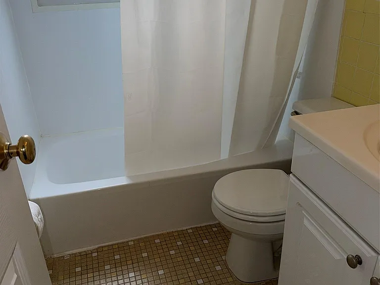 27 Bon Aire Cir #8301 — Photo 11