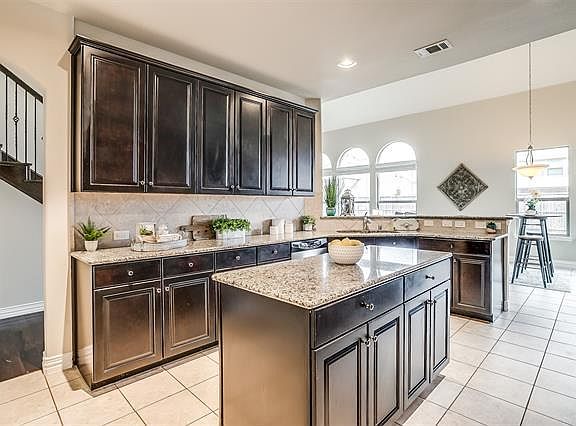 5th image of 1813 Goldenrod Ln