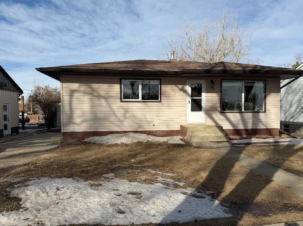 330 S 3rd Ave E, Bow Island, AB T0K 0G0