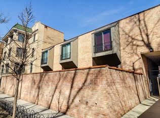 854 W Ainslie St, Chicago, IL 60640