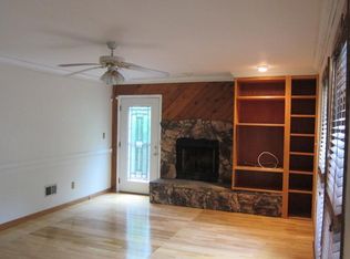 21 Robbins Ave, Somerset, NJ 08873