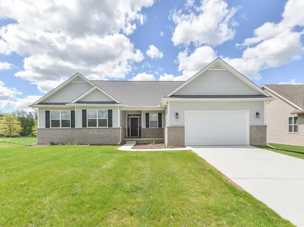 5608 Point Pelee Ct, Hamburg Twp, MI 48189