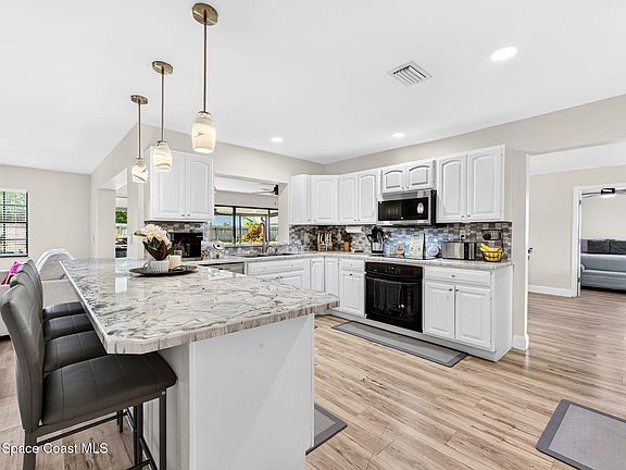 2nd image of 405 Tortoise View Cir