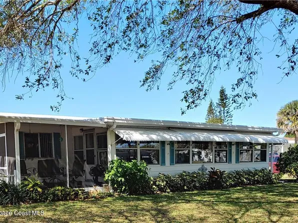 972 Laurel Cir, Barefoot Bay, FL 32976