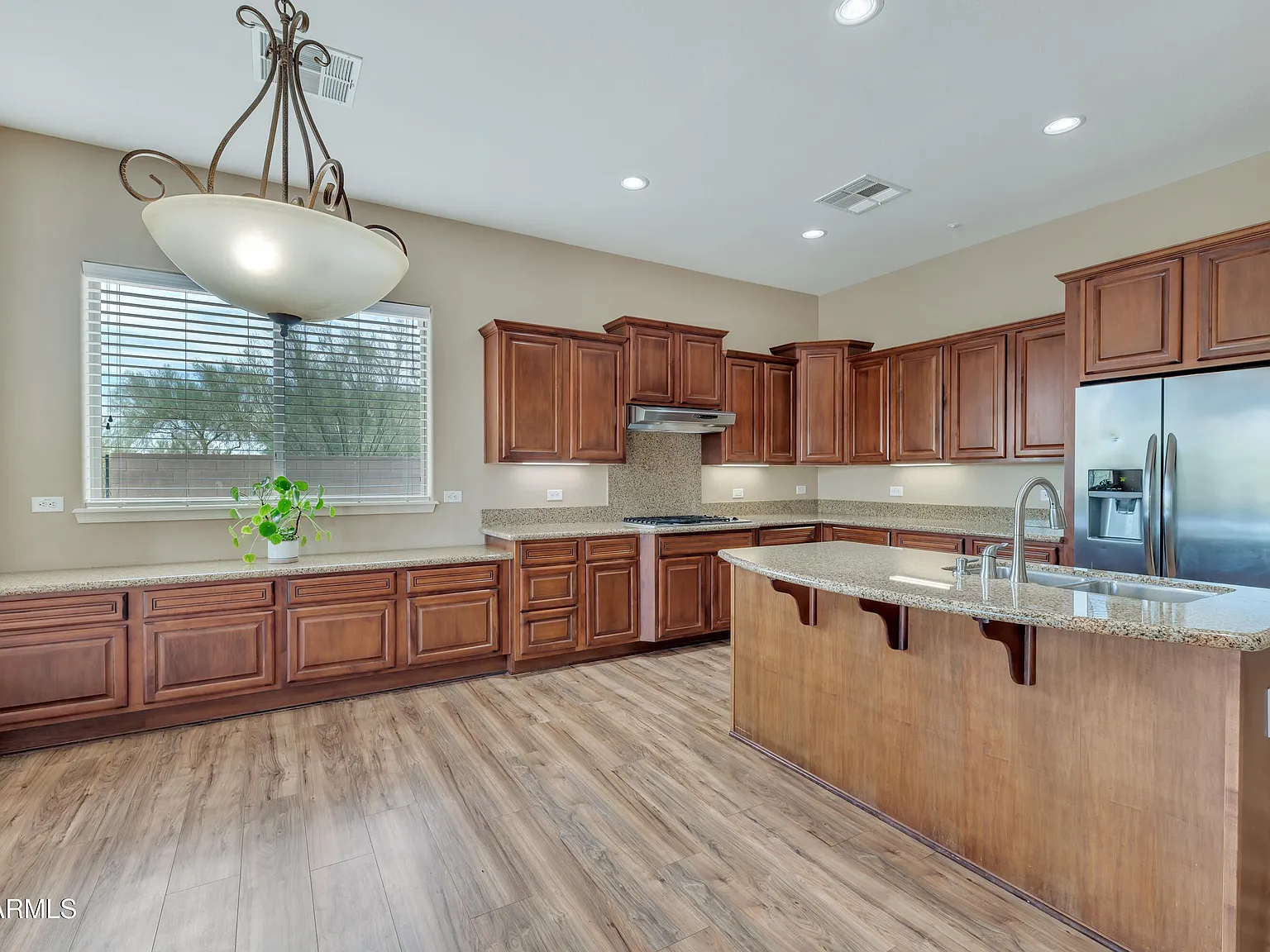 5 bed, 3.5 bath, 4537 sqft, $5,500 — Photo 4