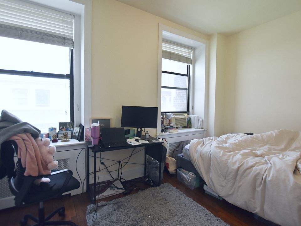 2nd image of 6 E 36th St APT 4F