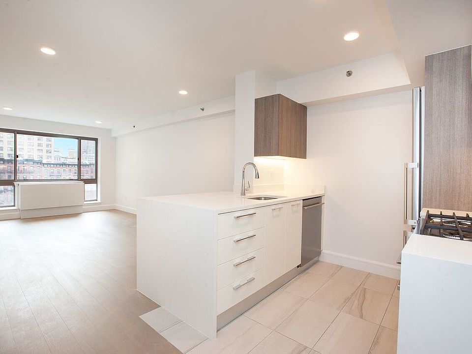 1st image of 311 W 50th St APT 3K