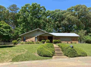 65 Glenway Pl, Brandon, MS 39042