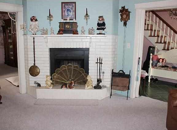 4th image of 615 NW Arlington Ave