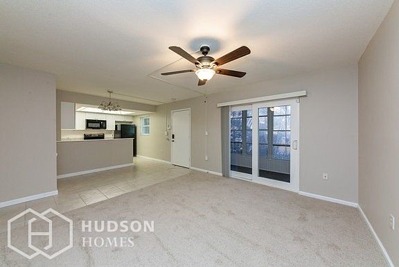 4th image of 210 Park Blvd N