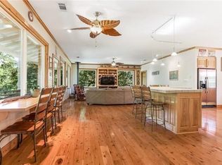 14210 Wadesboro Rd, Ponchatoula, LA 70454
