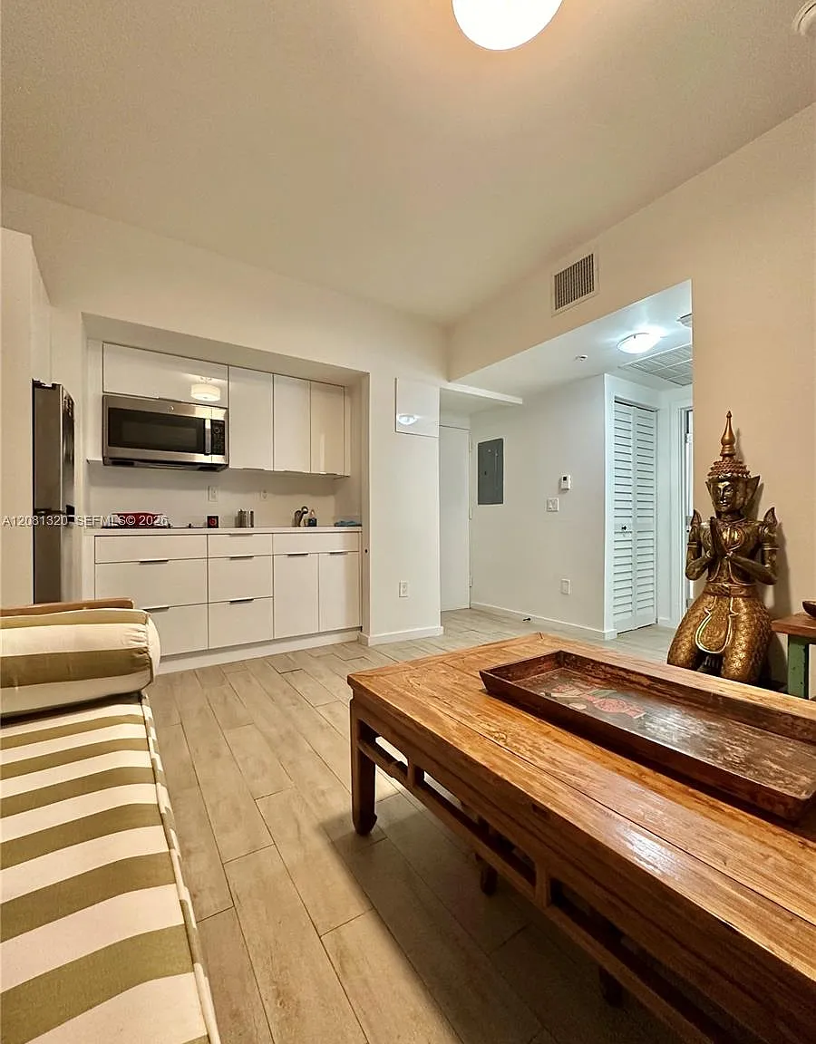 Emily Condo — Photo 1