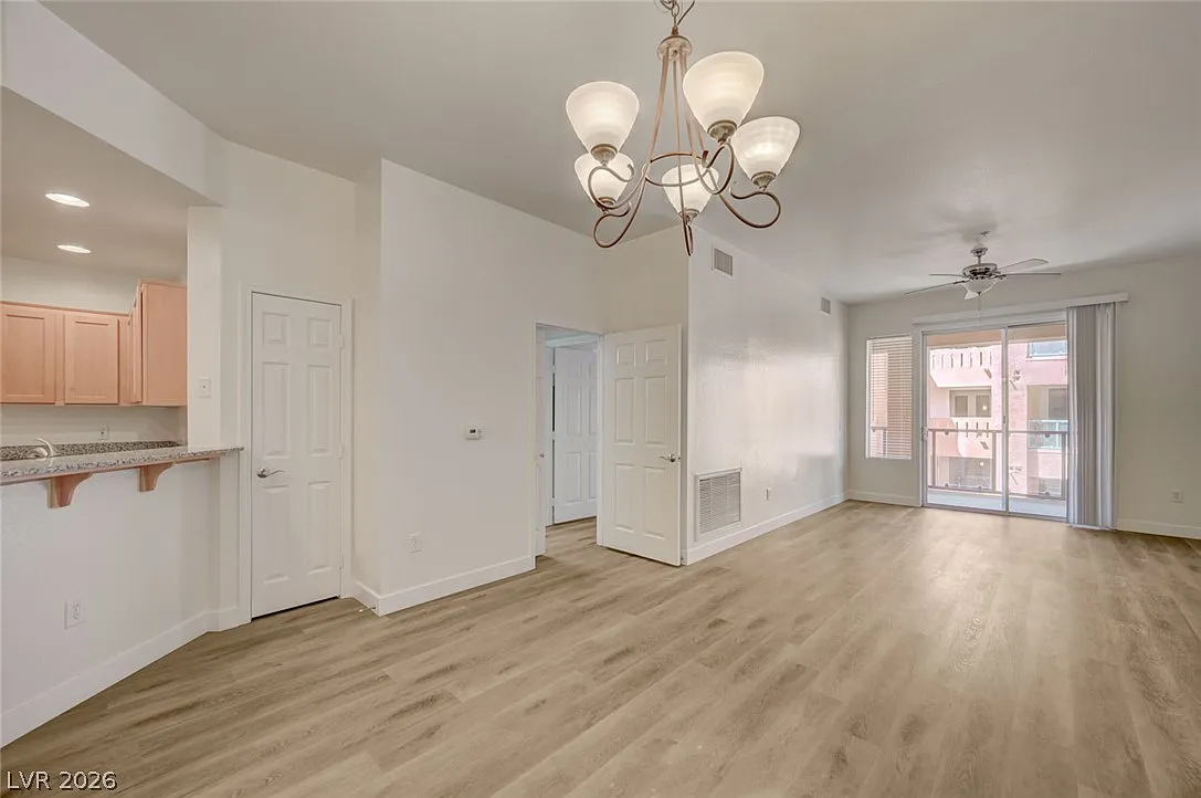 2 bed, 2.0 bath, 1155 sqft, $1,595 — Photo 1