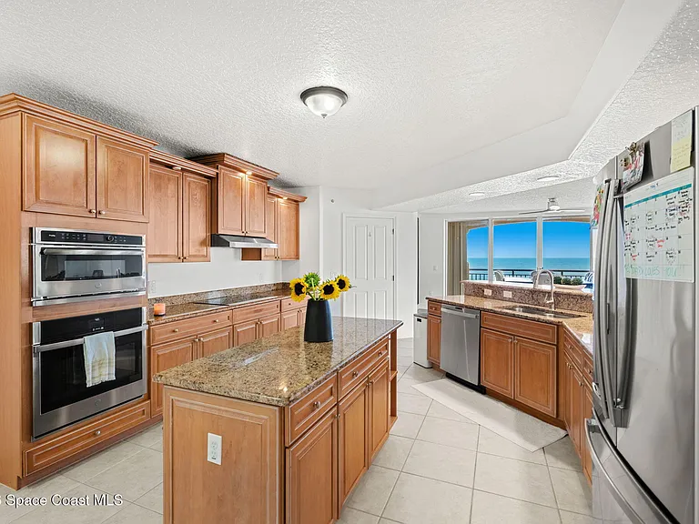 1095 Highway A1A #2502 — Photo 35