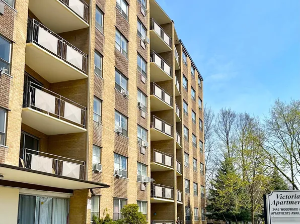 2445 Woodward Ave #103, Burlington, ON L7R 1V3