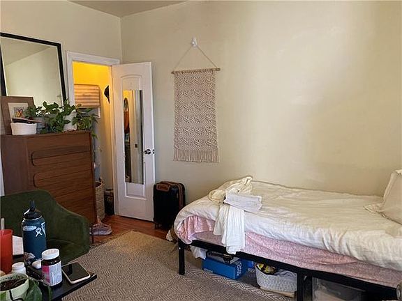 5th image of 5838 Willow St