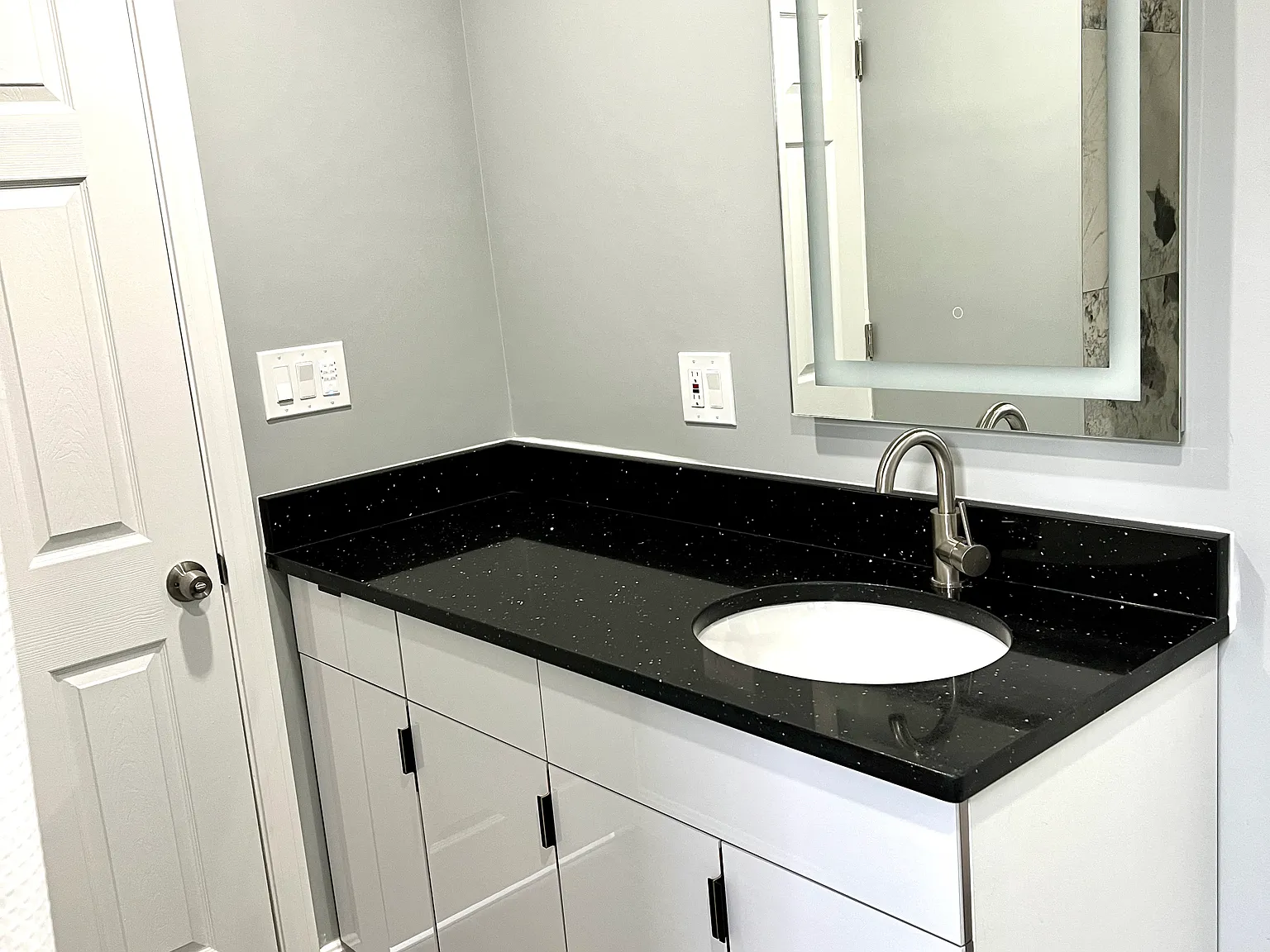 1 bed, 500 sqft, $2,300 — Photo 4