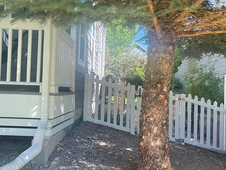 206 Ewing St #B — Photo 10