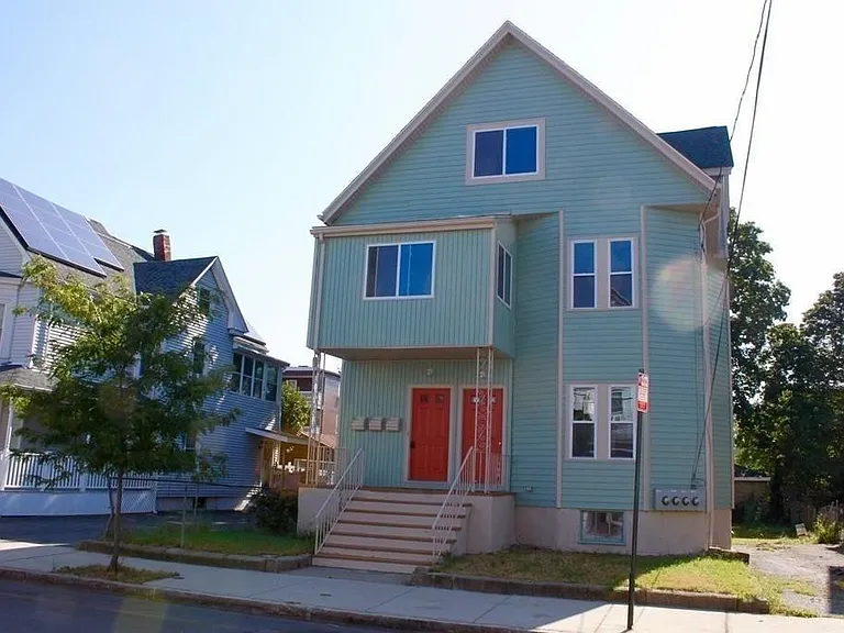 207-209 Vine St #2 — Photo 11