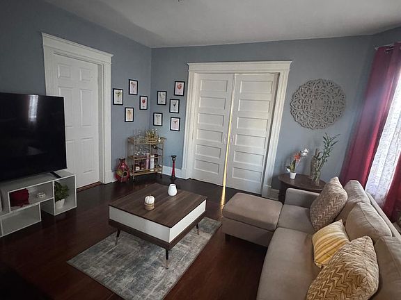 5th image of 27 Irion St #2