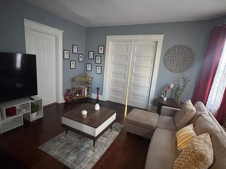 27 Irion St #2 — Photo 5